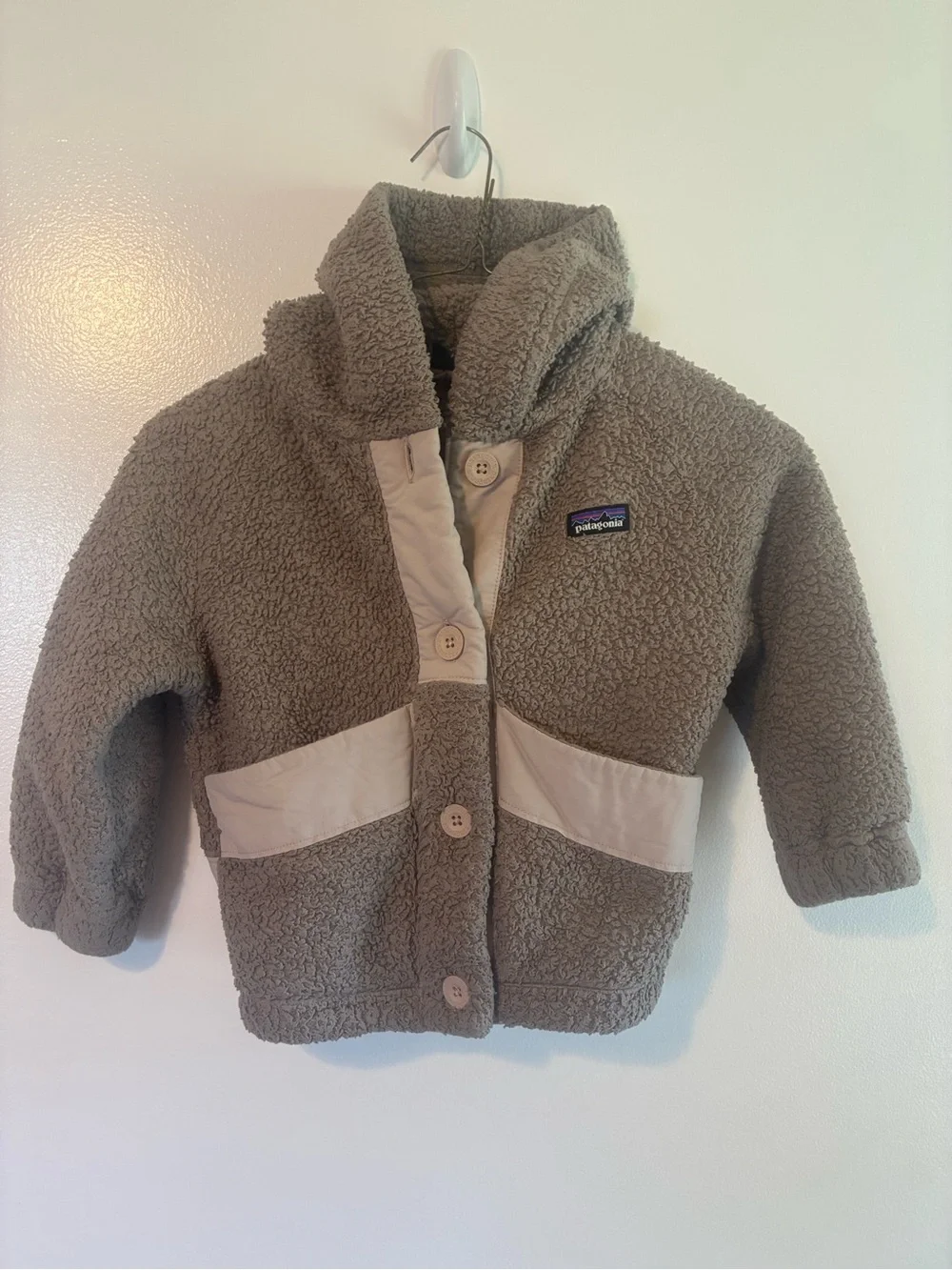 Patagonia Kids Sherpa Jacket in Taupe